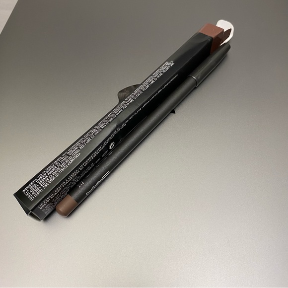 MAC “Stone” Lip Liner - Picture 3 of 5